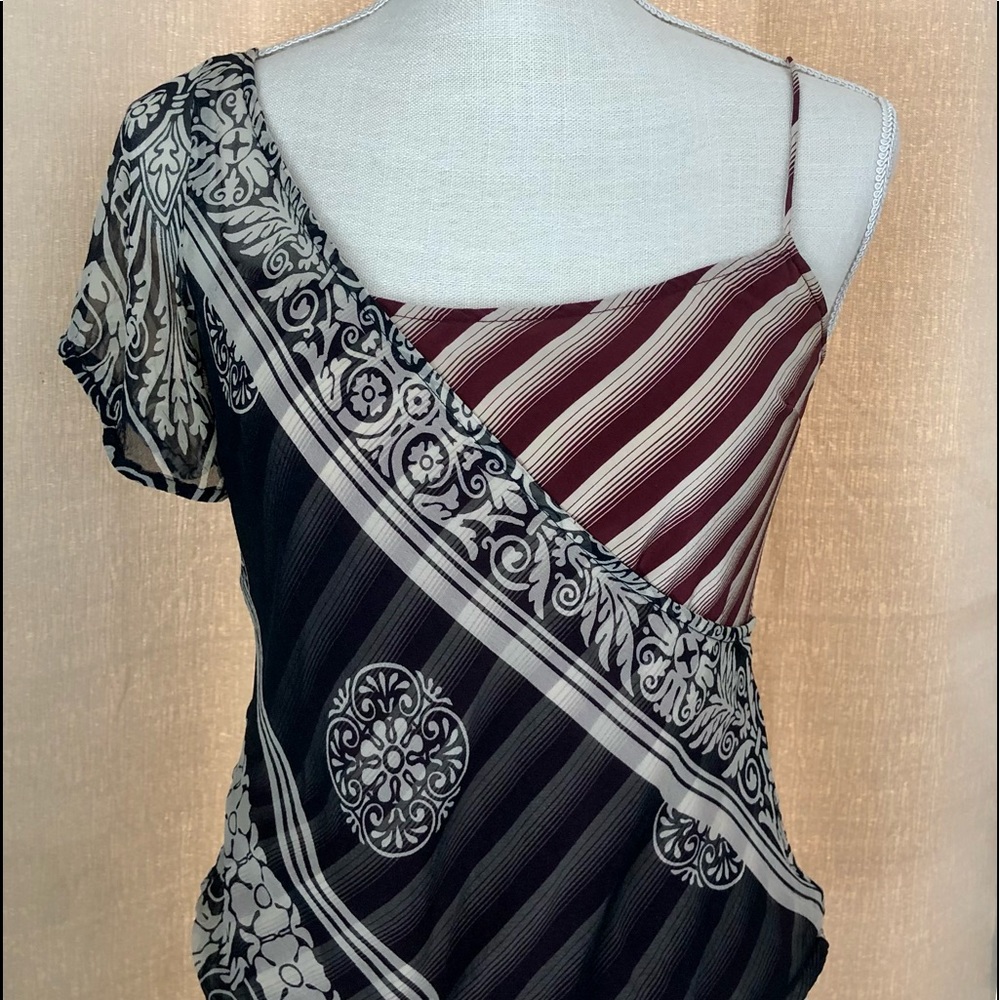 Plenty Unique Navy Blue and Burgundy One Shoulder Sleeveless Top size 6